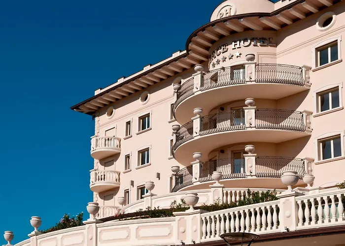 Palace Hotel