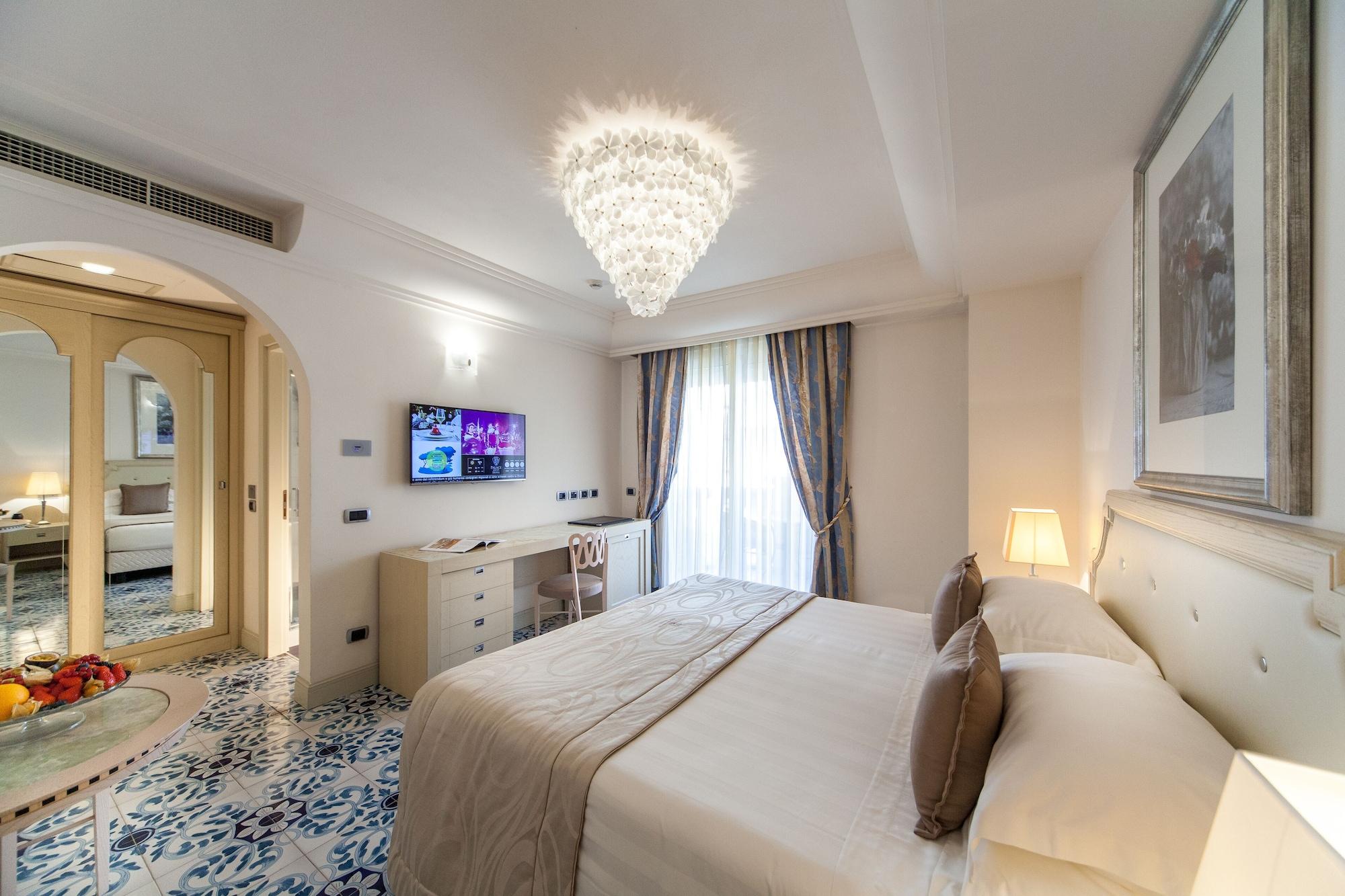 Palace 5*